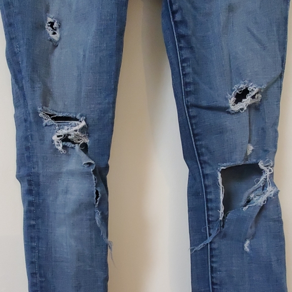 Abercrombie and Fitch Super Skinny Jeans - Picture 4 of 7